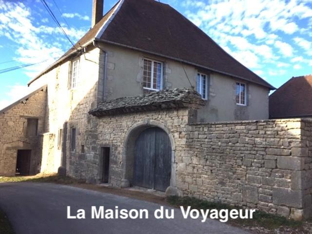 La Maison Du Voyageur 1546 Passavant Екстериор снимка